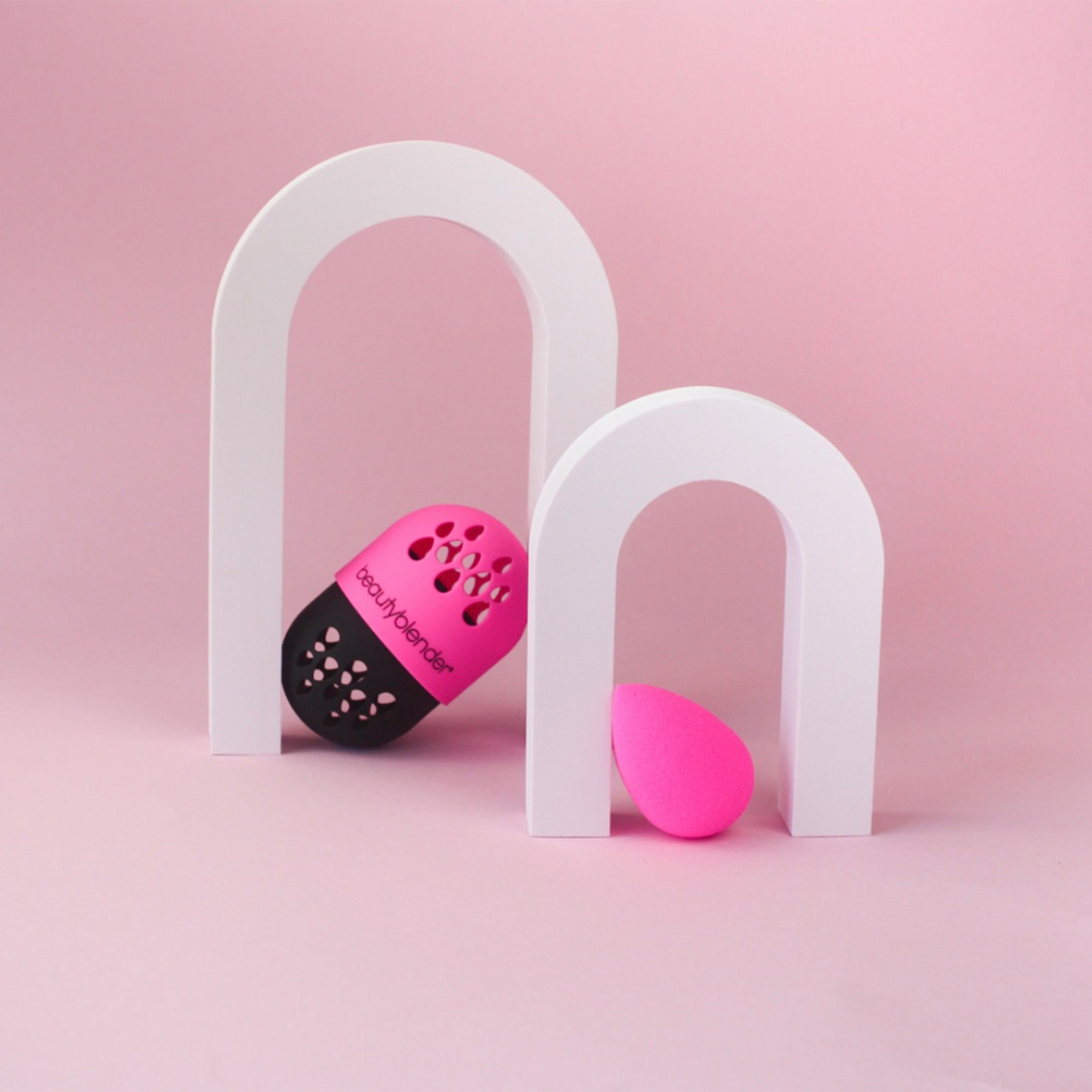 Beautyblender Blender Defender Protective Carrying Case image 3